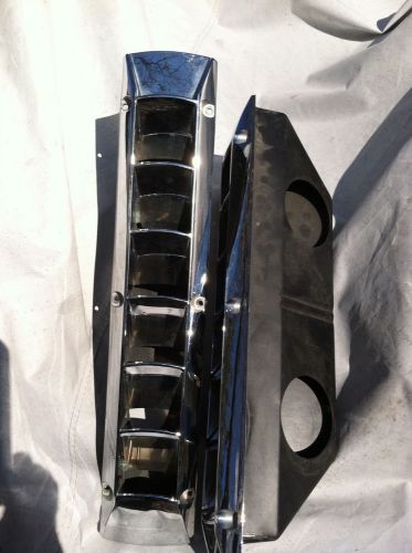 Attwood bilge vents pair, chrome with blower vent housings