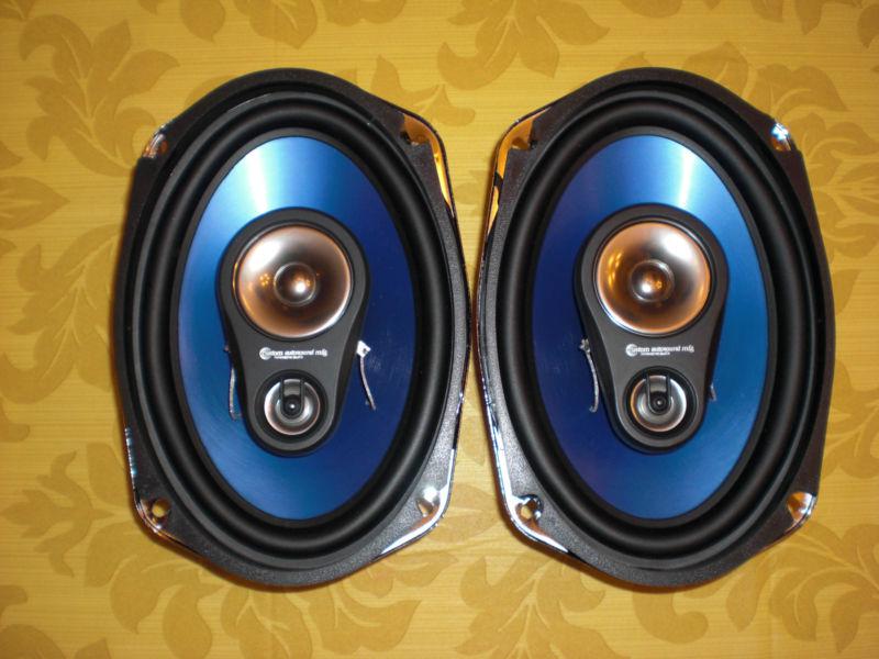 Custom autosound 6x9  pair , chevelle muscle car speakers , 200 w .