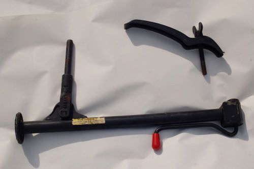 1971 mercedes-benz w111, w109, w108, 280sel, 300sel , 4.5, 6.3, red handle jack