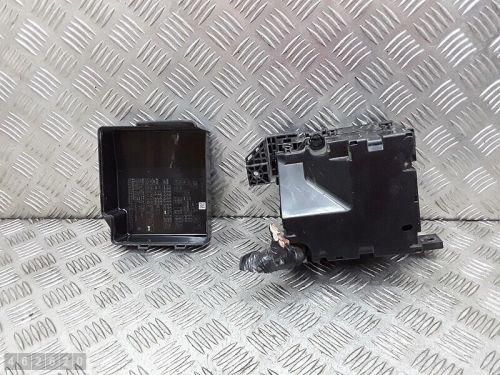 2019 mitsubishi l200 fuse box under the bonnet 7750ka1