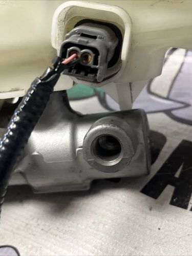 2017-2020 HONDA RIDGELINE BRAKE BOOSTER MASTER CYLINDER W/ RESERVOIR OEM, US $66.00, image 2