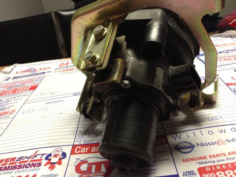 Sell Honda S2000 Air Pump in Etobicoke, Ontario, CA, for US 149.00