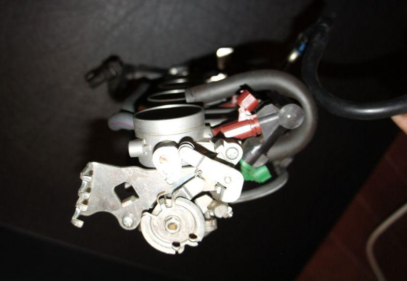 Sell 0809 SUZUKI GSXR600 GSXR THROTTLE BODY CARBURETOR W SENSORS