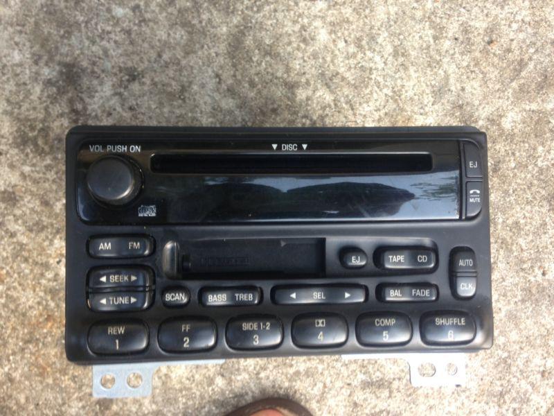 2001 ford mustang cd player