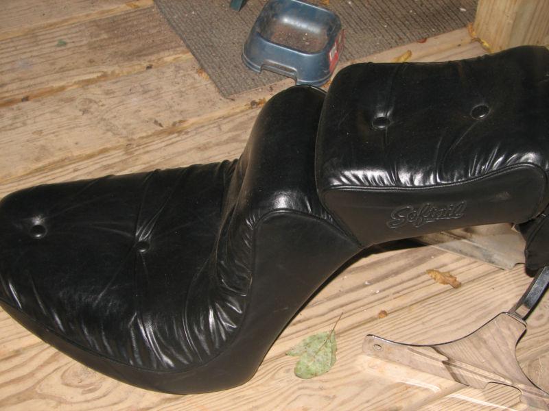 Sell harley davidson softail seat in West Terre Haute, Indiana, US, for