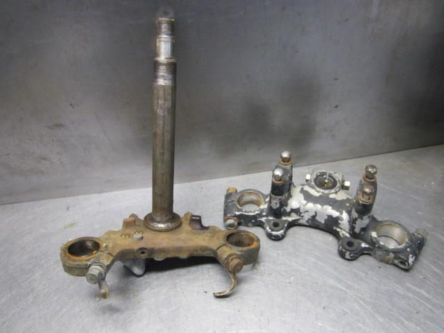 Suzuki 1974 1975 gt380 triple trees upper lower steering stem