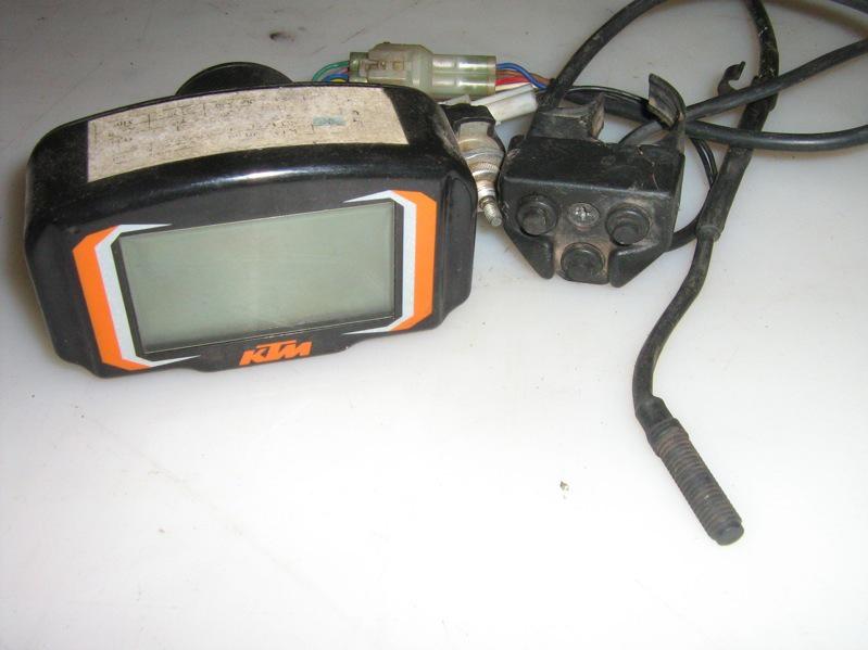 Ktm digital speedo speedometer sensor trip computer 04 05 06 07 oem untested