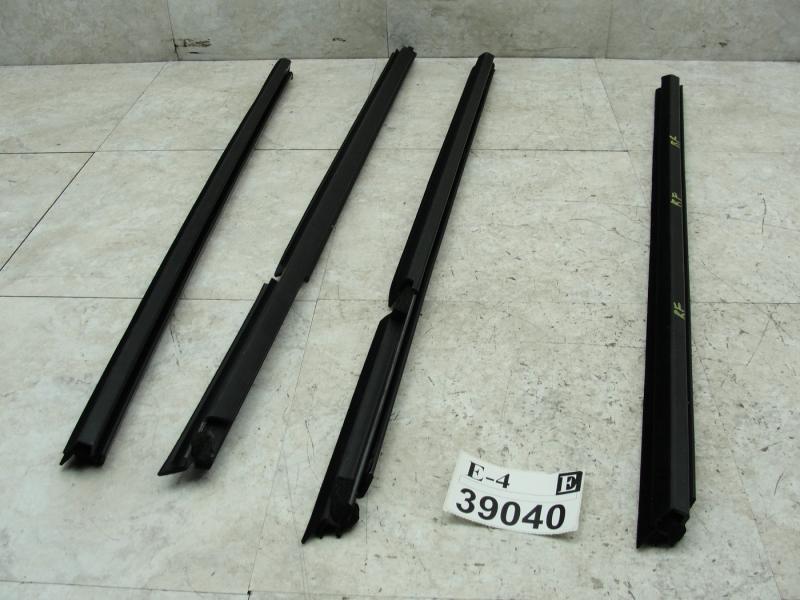 Sell 2007 08 G35 SEDAN DOOR INNER WINDOW GLASS TRIM MOLDING WEATHER
