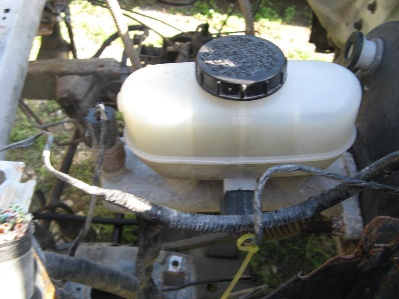 Sell 00 01 02 03 04 FORD F150 BRAKE MASTER CYLINDER W/ REAR DRUM W/O