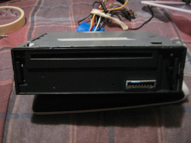 Jvc kd-s13 plays fine 