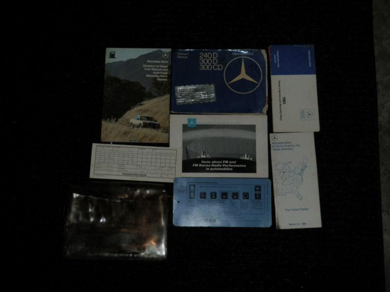 Mercedes benz owners manual set complete w/plate 240-d,300-d,300cd