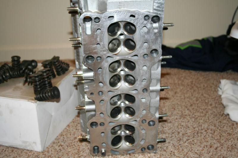 Sell H22A4 Complete head including distributor and VTEC solenoid *FREE SHIPPING* in Billings