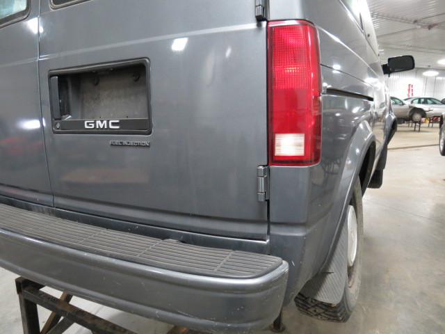 1989 gmc safari van tail lamp light right