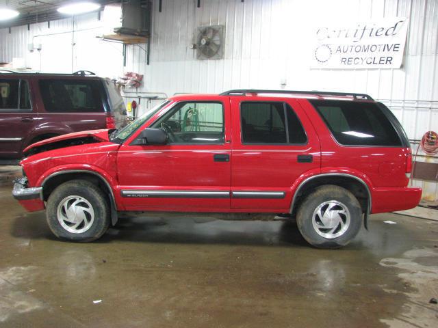 2000 chevy s10 blazer tail lamp light left