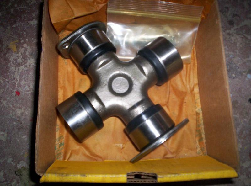 Sell NAPA Universal Joint 475 in Beecher, Illinois, US, for US 29.99