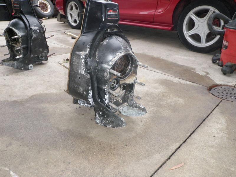 Trs transom assembly gimble/ housing formula-cigarette-fountain-baja