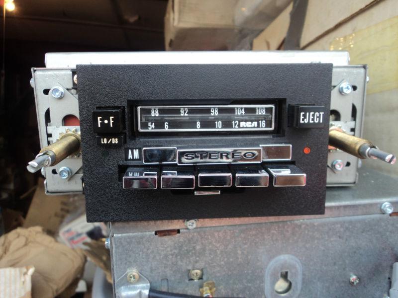  ford mustang /lincoln am/fm cassette stereo radio new/nice/comes with knobs