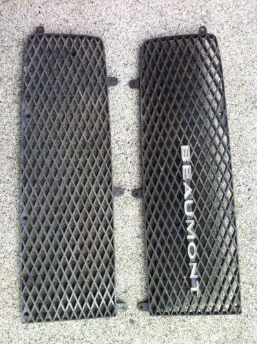 1968 68 pontiac beaumont grill inserts & emblem