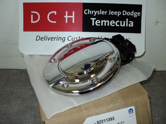 2011 2012 dch dodge ram truck fuel gas door mopar new 82211393