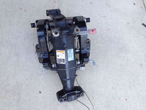 2006 mercury 25 hp 4 stroke efi swivel bracket