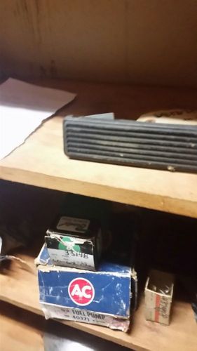 Chevrolet 1940 - 1946, gas pedal, in excellent shape !