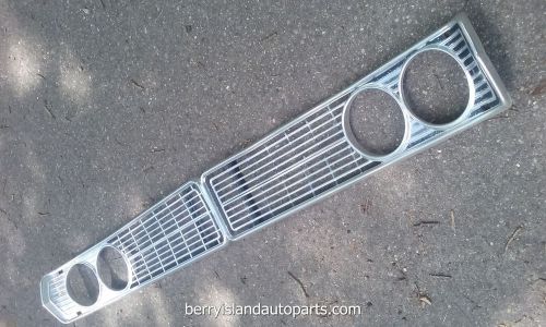 1968 ford galaxie/custom/country sedan grille