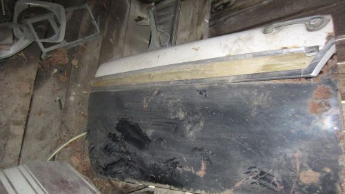 1957 ford 2 dr. hardtop  left side complete door