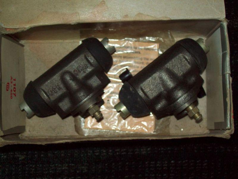 Fiat 850 rear wheel cylinders (genuine fiat parts, 2 each)