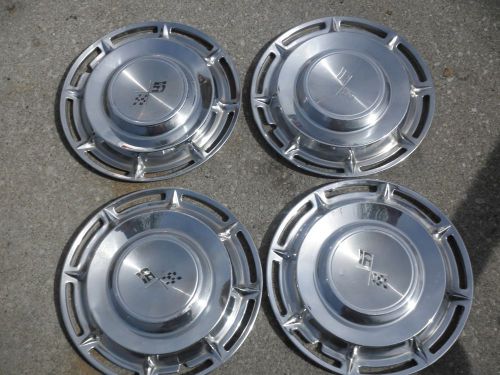 1960 chevrolet impala hubcaps 14 in.(4)