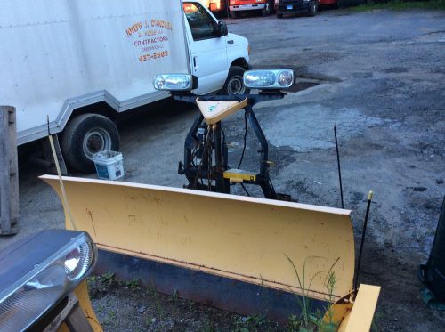 2006 fisher minute mount 2 snowplow 8 foot wide off 2006 chevy 2500 pickup