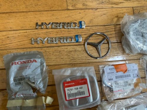 Lot of 23 sealed HOOD & TRUNK Emblems- HONDA- MAZDA- FORD- AUDI -INFINITY, US $95.00, image 4