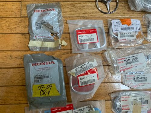 Lot of 23 sealed HOOD & TRUNK Emblems- HONDA- MAZDA- FORD- AUDI -INFINITY, US $95.00, image 5