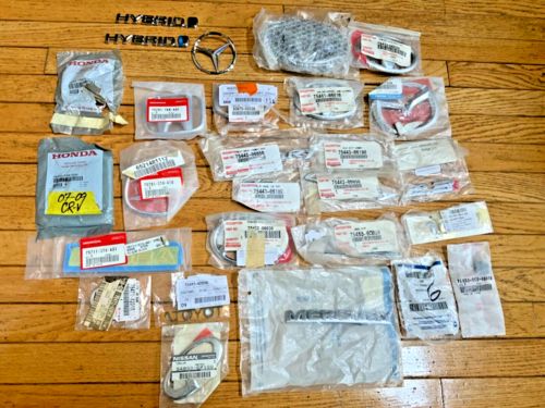 Lot of 23 sealed HOOD & TRUNK Emblems- HONDA- MAZDA- FORD- AUDI -INFINITY, US $95.00, image 8