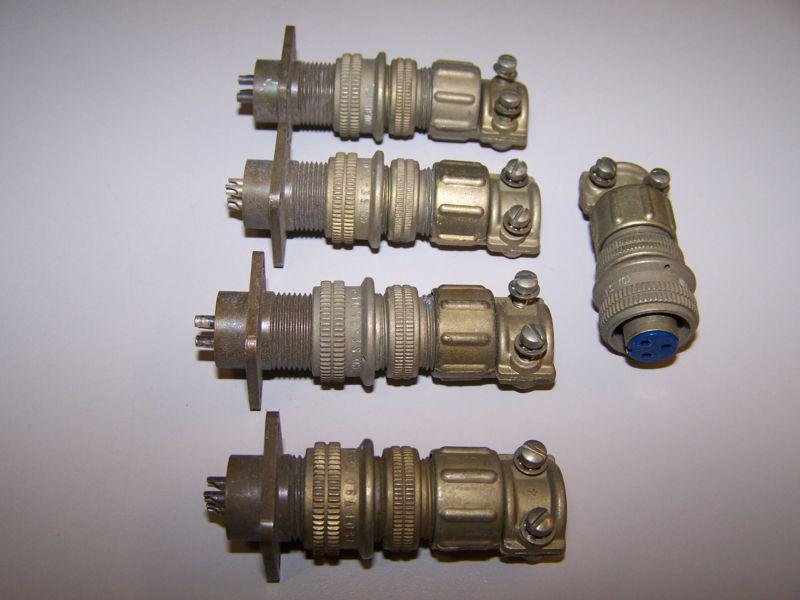 4 + nos amphenol 3106a-10sl-3s turn & bank electronic connector plugs complete!