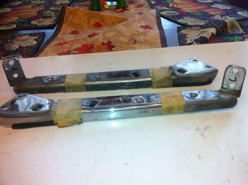 Harley davidson tc rear fender struts