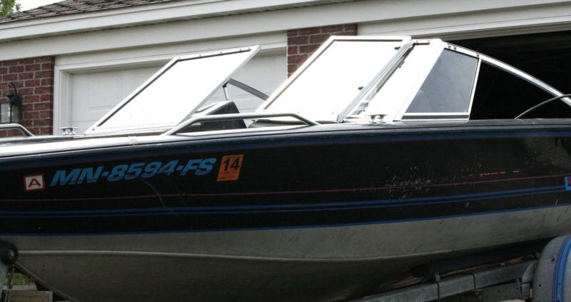 Windshield - 1989 spectrum blue fin