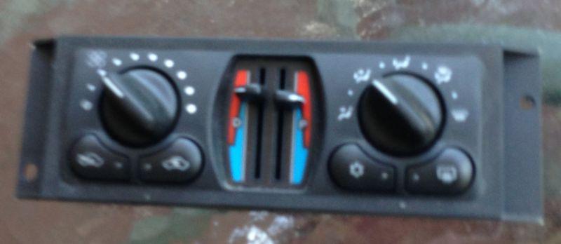  00-03 impala monte carlo heater climate control unit  10308121 316