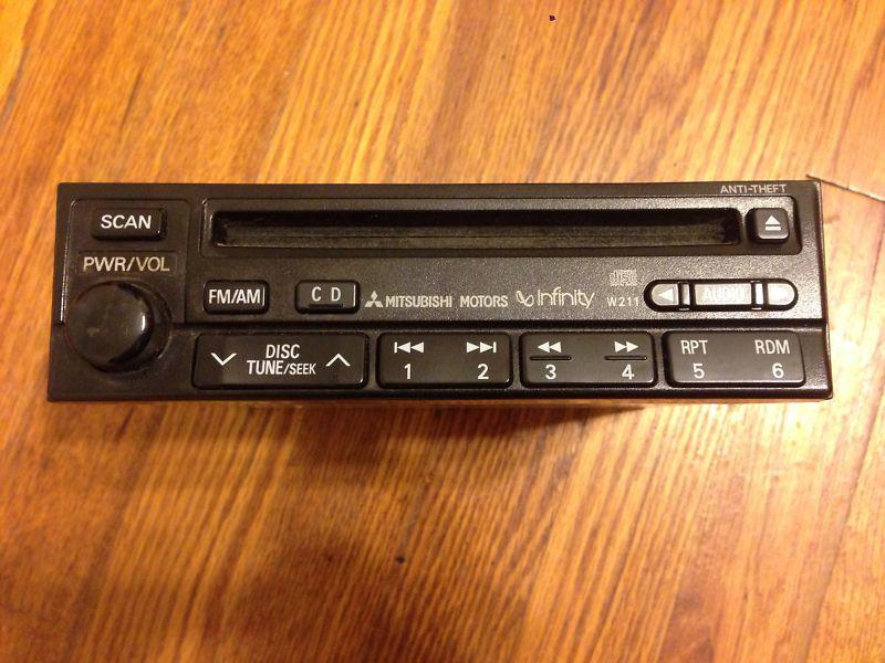 Mitsubishi eclipse infinity am/fm with cd player (part# mr490088) fits 2001-2002