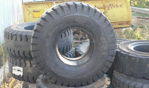 Brand new bridgestone 900 x 10  u-lug solid tires