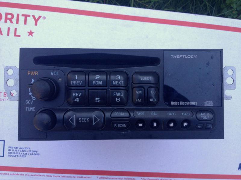 98-01 chevrolet blazer caprice cavalier malibu sonoma radio cd 09367615  *