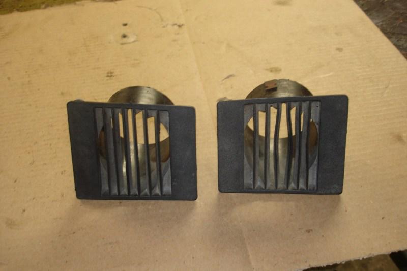 Mopar a body defrost vents