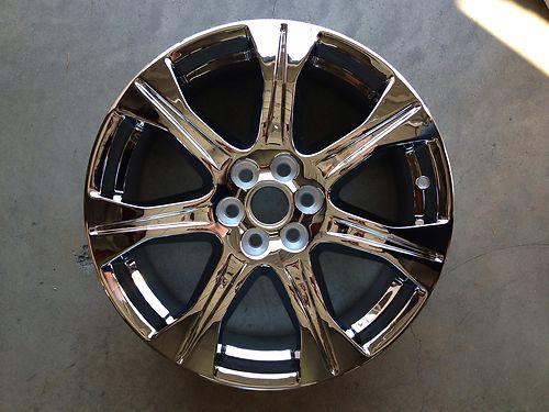 Cadillac srx oem set of four chrome 20x8 wheels 4667
