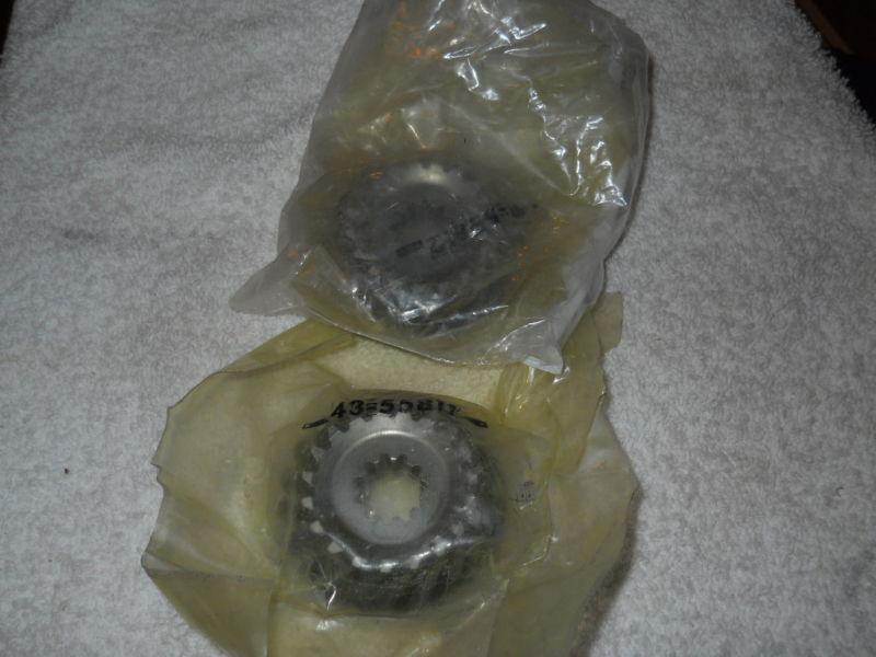 Mercury quicksilver 43-55812 pinion gear--nos--new in box!