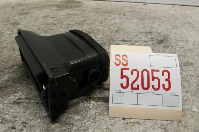 95 96 VOLVO 850 RIGHT PASSENGER SIDE FRONT AIR HEATER AC VENT GRILL GRILLE OEM, US $34.99, image 3