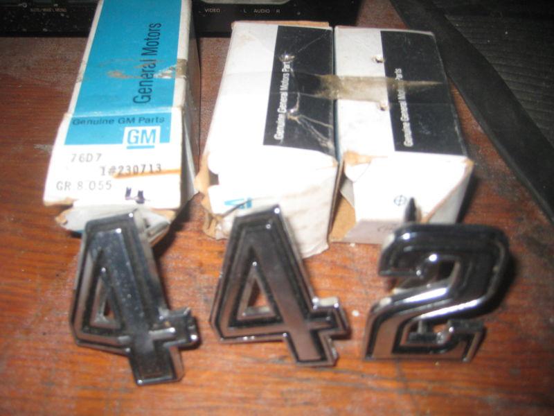  1970  1971 nos 442 emblems in the original gm boxes