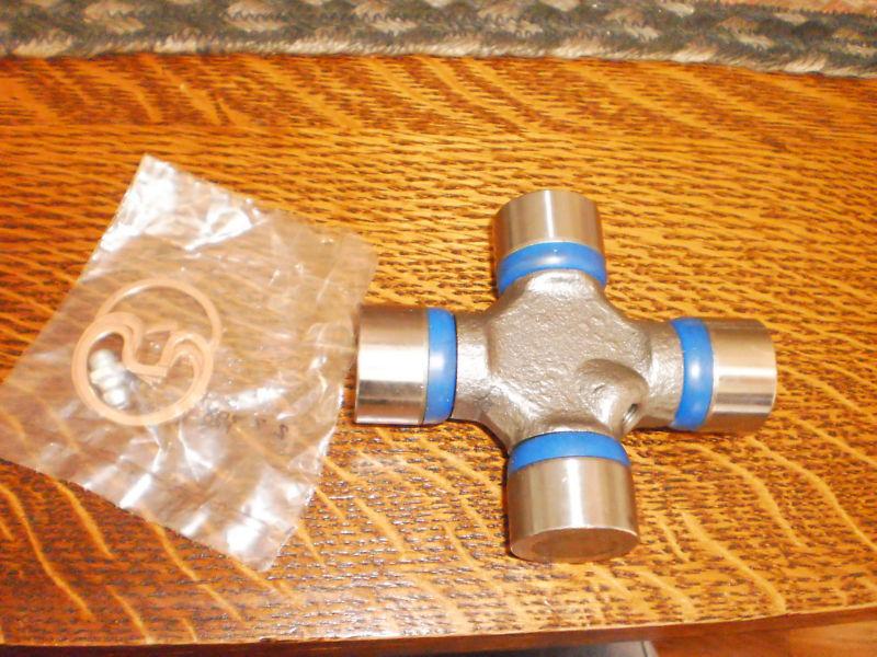 Spicer conversion 1330 to 1310 series greasable u-joint  unused