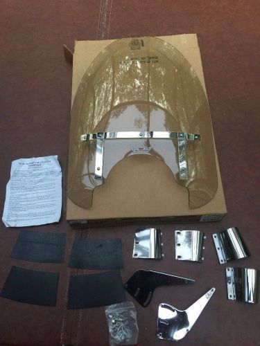 New ss-30 classic/ ss-32 falcon windshield with chrome kit- yamaha vstar 1300