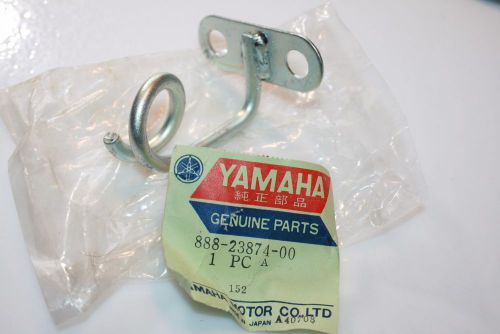 Nos yamaha snowmobile starter rope guide wire holder gpx 338 433 1974-75