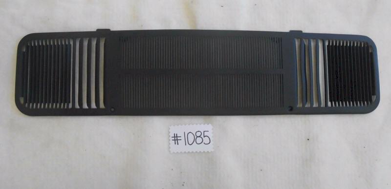 65-66 mustang dash vent speaker grill - used