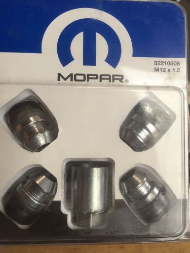 Chrysler,dodge,jeep  wheel locking lug nut set oem factory mopar  82210508